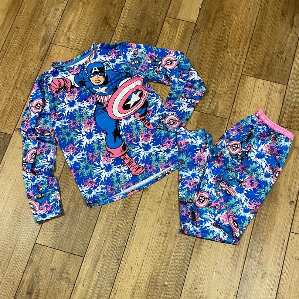 MARVEL Captain America workout/lounge ware Girls/Womans MEDIUM